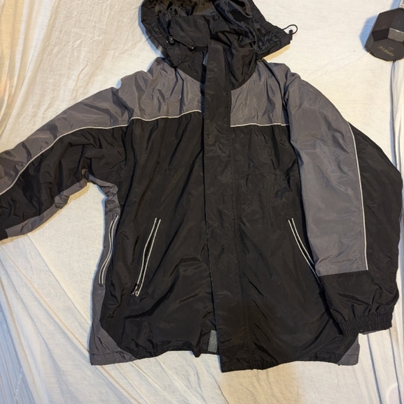 Two-Tone Hooded Jacket Western concepts - Picture 7 of 7